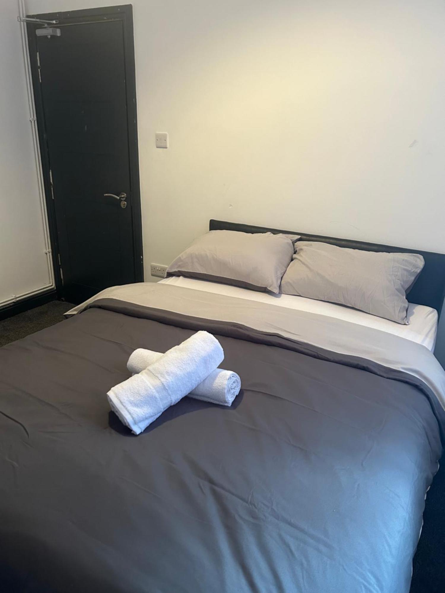 Tammys Lodge Stoke-on-Trent 外观 照片